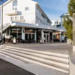 2 Bedroom Apartment Close To City Centre And Beach